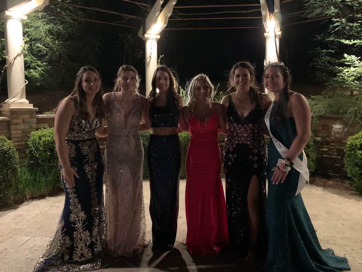 NJSPVolleyball's tweet photo. 🏐🏐LadyJays at Prom!!  Looking good girls! #LadyJaysVolleyball https://t.co/VcLMMbrbvs