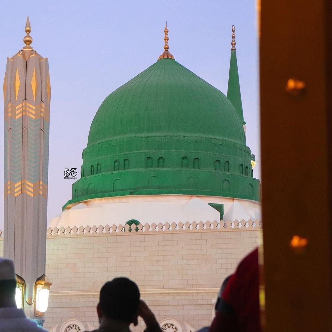saintamid111's tweet photo. I could not praise Muhammad ﷺ with my words;
rather, my words were made praiseworthy by Muhammad ﷺ

- Sayyidunah Hassan Ibn Thabith رضي الله عنه ❤️ https://t.co/SeAA886Gg9