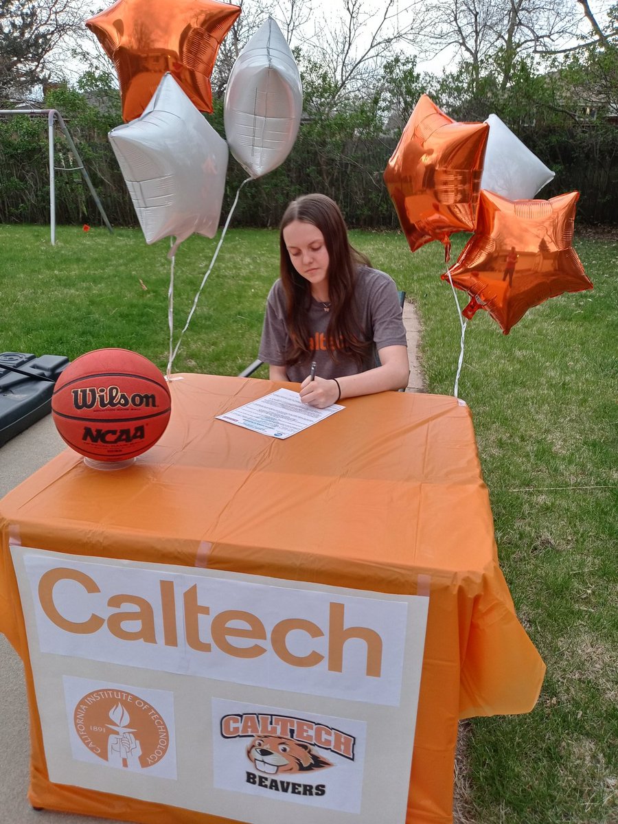Made it official!! #gobeavers #signingday <a href="/AHSGBBWarriors/">AHSGBB</a> <a href="/caltechwbb/">Caltech WBB</a>