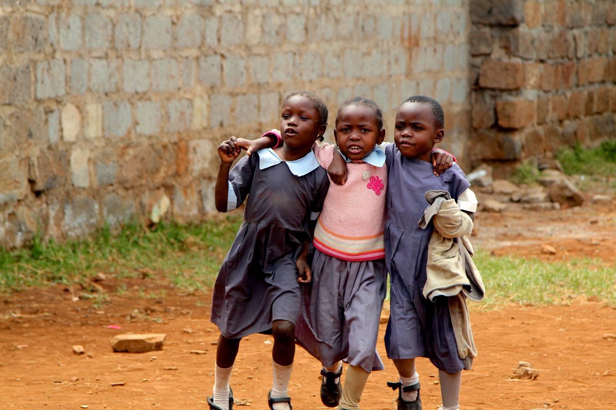 Project82's tweet image. Live a life filled with love for others.”💛
Ephesians 5:2 

#SundayScripture #Project82Kenya