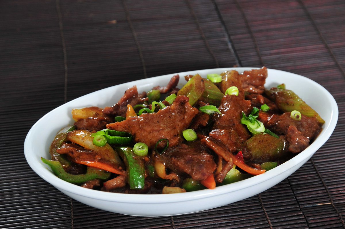 😍 Beef in Cantonese Satay Sauce 😍

A classic Chinese dish, made simple with our Cantonese Satay Sauce.

For the full breakdown of the ingredients used please visit our website at the link below.

mayflower.co.uk/recipes/recipe…

#chinesefood #recipeideas  #lovefood #mayflowersauces