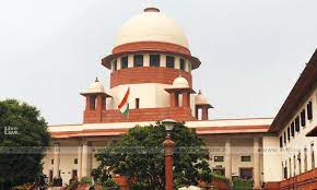 LiveLawIndia's tweet photo. Big Breaking: Centre shall ensure, in terms of the assurance of the Solicitor General, that the deficit in the supply of oxygen to the GNCTD is rectified within 2 days from the date of the hearing, that is, on or before the midnight of 3 May 2021: Supreme Court https://t.co/sAjed2l9gU