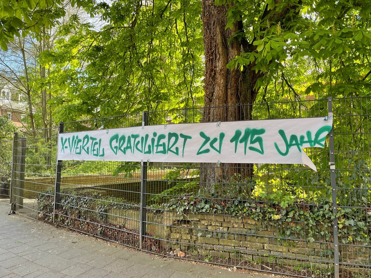 Fans des @preussen06 haben ihrem Klub Geburtstagsgrüße geschickt - ein schönes Zeichen in Zeiten der Abwesenheit. 100prozentmeinscp.de/preussenfans-f… #SCP06 #115JahreSCP