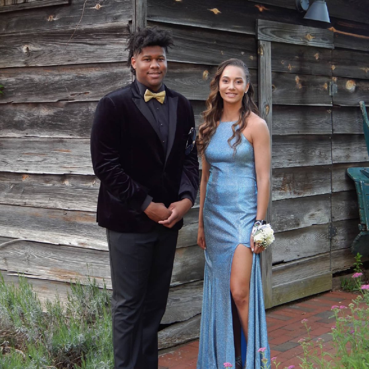 mrsedmonds27's tweet photo. These 2 right here are both @KyWesleyan bound. One for ⚾️ and the other for 🏀. https://t.co/kSBa65Uykh