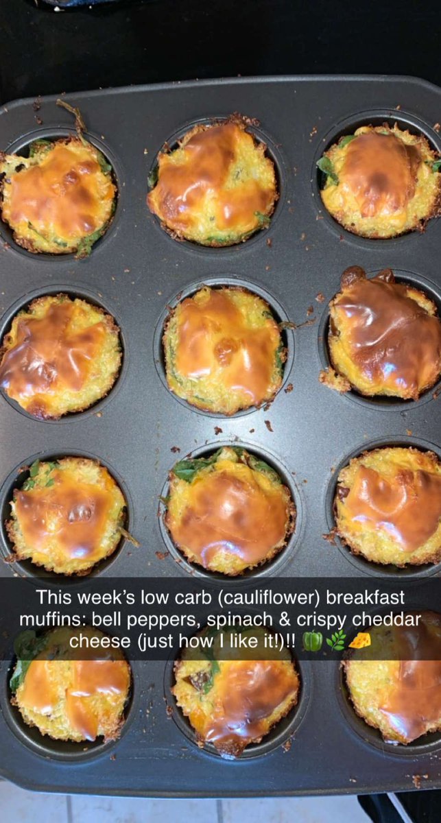 EricaLynn1549's tweet photo. #lowcarb #cauliflower #ricedcauliflower #eggs #peppers #bellpeppers #spinach #cheese #cheddarcheese #crispycheese #muffins #breakfastmuffins #healthymeals #healthyliving 🫑🌿🧀 @V_Embo https://t.co/kx9nQD3tfM