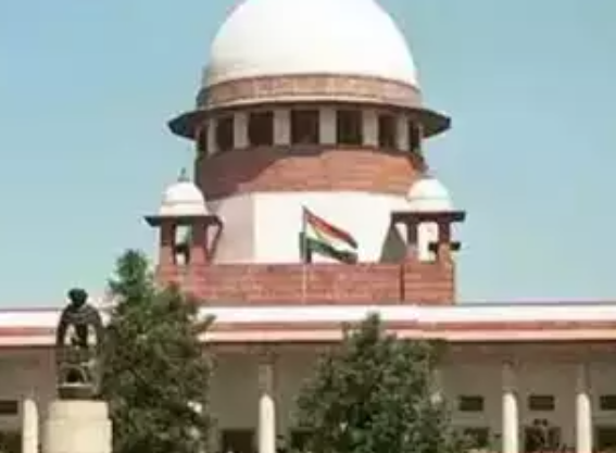 Consider imposing lockdown to curb Covid cases, SC tells Centre

#COVID19 Live updates👇
toi.in/a0P-ka