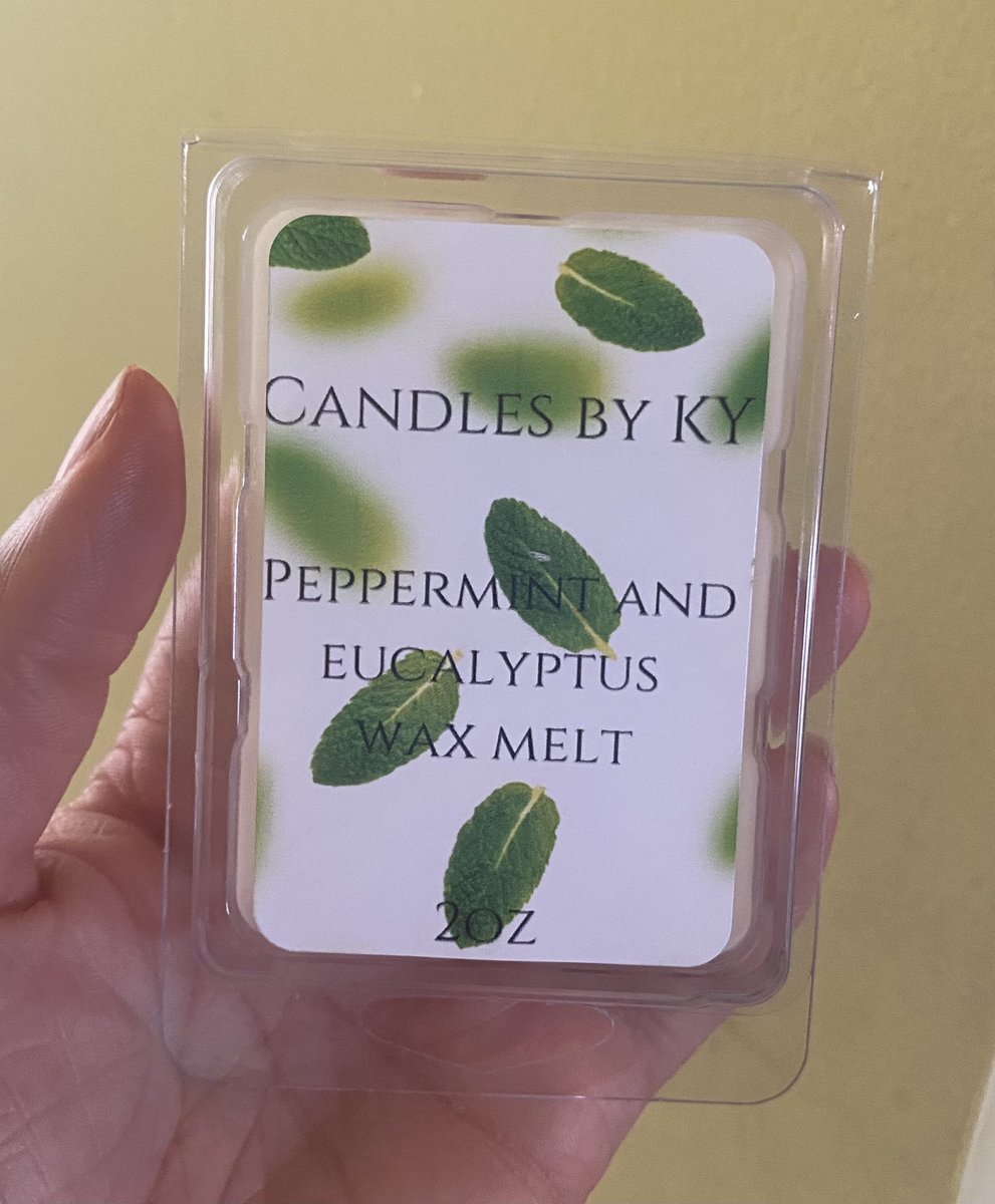 Classyky__'s tweet photo. Who loves wax melts!? These will be available on the website in about a week, they all smell so good🥰 https://t.co/wPrDTSDuxh