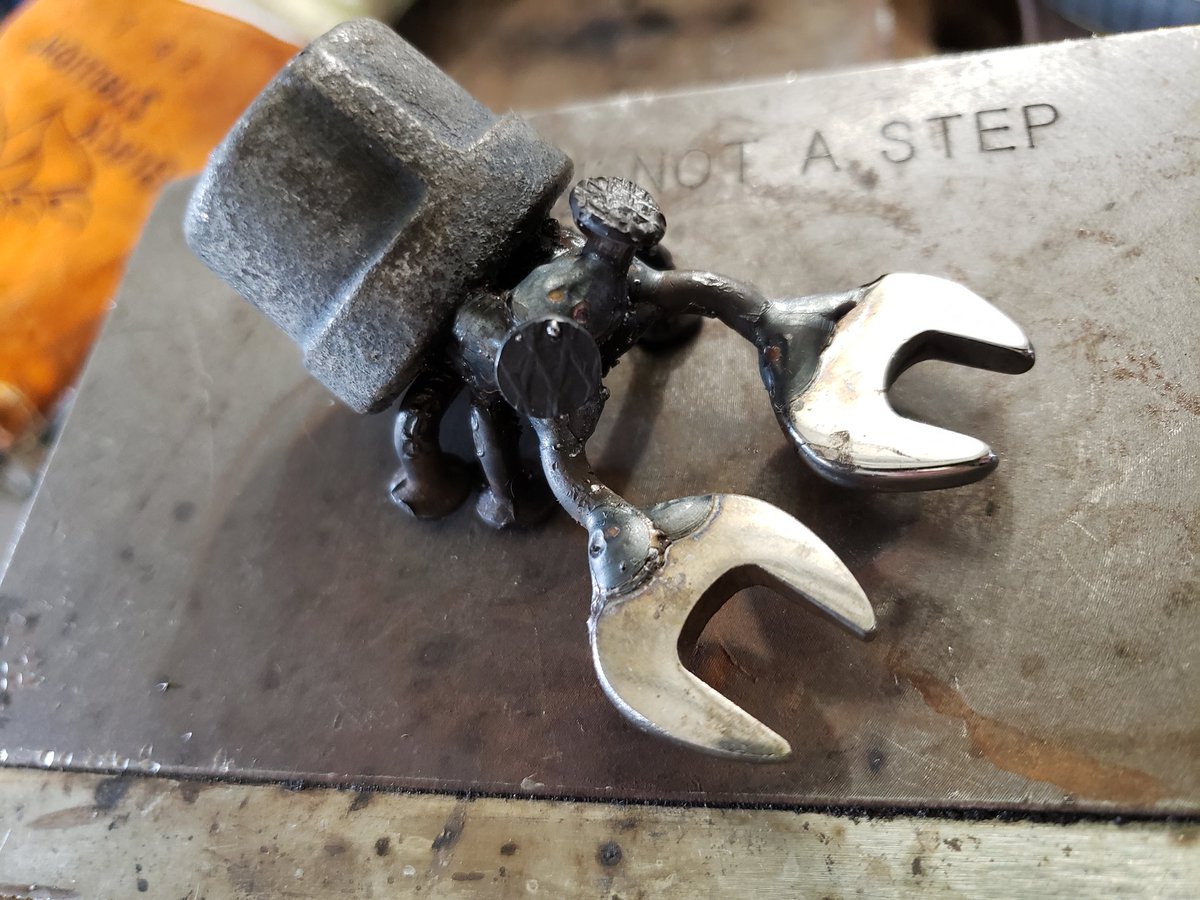 Hogan698's tweet image. Feeling depressed, so I went to my shop and made a crab with big come-at-me-bro energy.