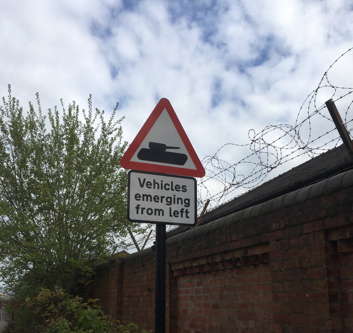 wrn_jacobs's tweet image. campus security stepping up their game