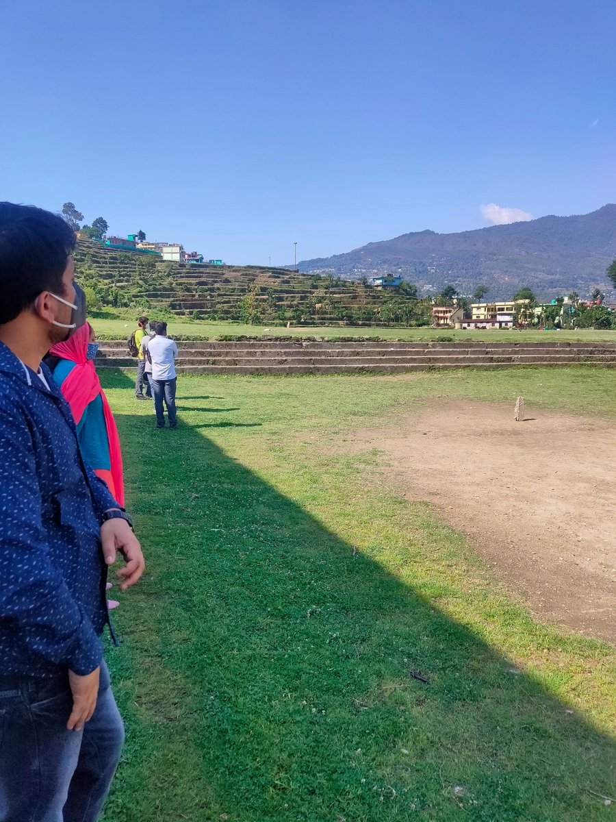 Shanke72331362's tweet photo. @DmRudraprayag 
Vaccination slot- 9:00-11:00am, 10/may/21
Time- 9:13
Not even a single staff member available at the centre till now.
Hence creating unnecessary crowd.
Please look into this mater.
centre-GIC UKHIMATH https://t.co/DMR9ysLwQw