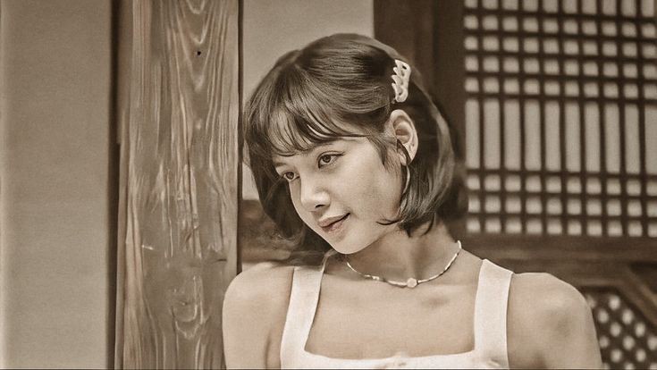 Kamu luka yg ku rindukan, tapi saat aku mau kembali bersama kamu aku ga siap dengan rasa sakit itu. 

#roleplayerindonesia #roleplayeraccount