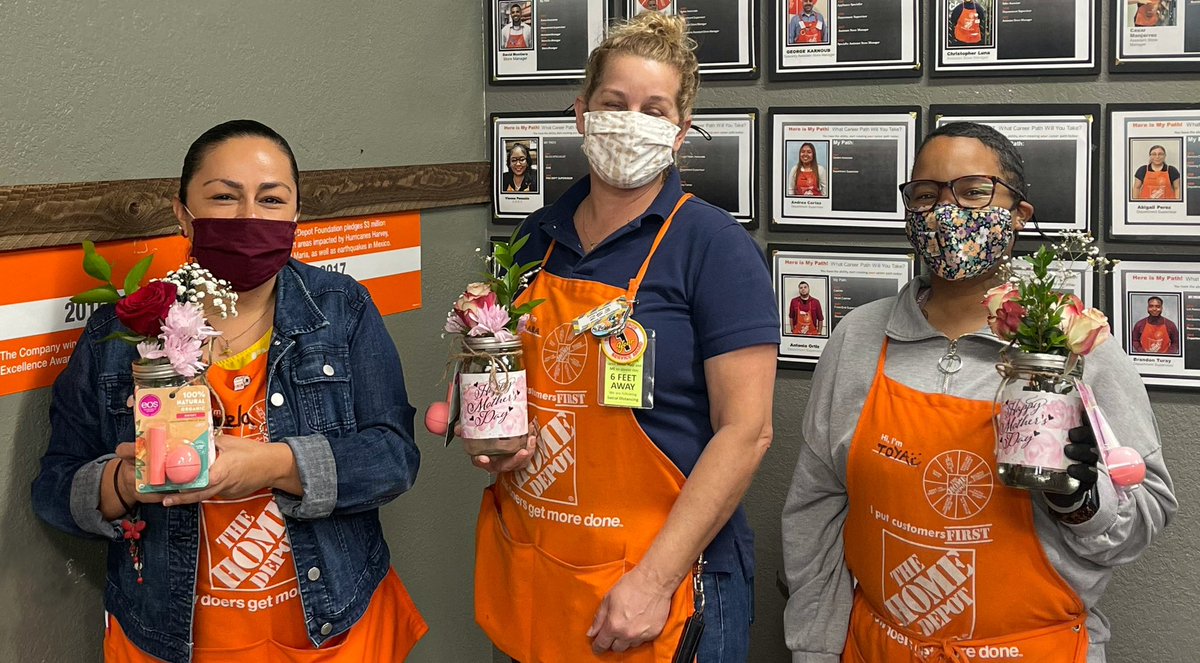 6855Home's tweet photo. Happy Mother’s Day to all our Mom’s  @ store  6855 West Inglewood.   Enjoy your day!  Many thanks for all you do everyday. ❤️ @Georgekarnoub  @D223_HD  #happymothersday2021 https://t.co/N1zra7QbSh