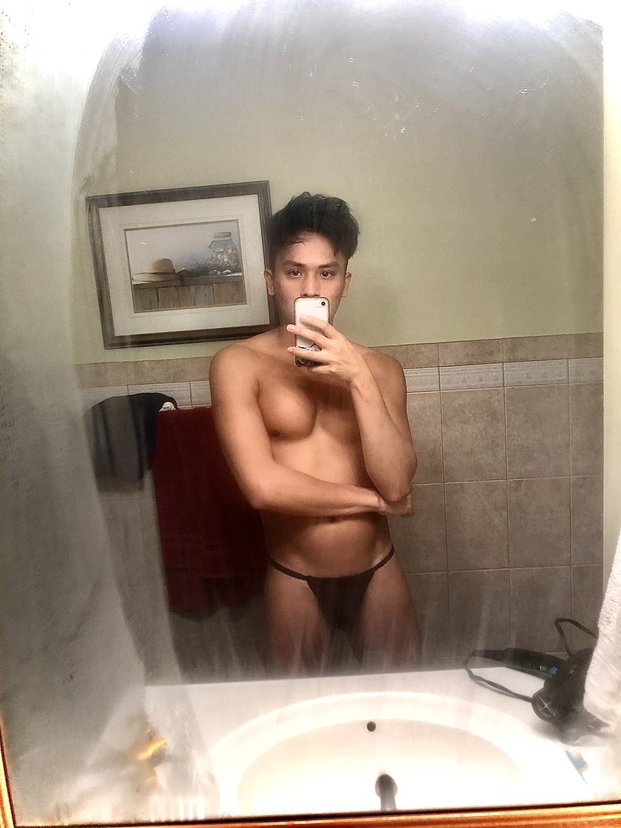 the_JM2125's tweet photo. ✨Reposting bc I look dazzling in these✨
#vibe #hotboyalert #hottiealert #tiddiegang #gay #gayboynextdoor https://t.co/j3BMmT0SG4