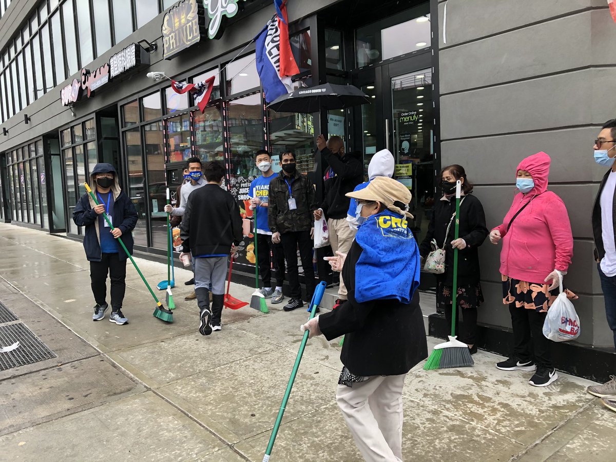 YiAndyChen's tweet photo. We cleaned 76th Street ,75th Street around Broadway. We have many new members wanted to join since there is little miscommunication where we supposed to meet up ,we missed it . Sorry , we will do a better job next week . https://t.co/aWjgddP1RW