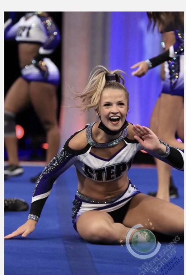 That feeling when you just hit two days in a row at Worlds! 😍🌎

#YouMeUs