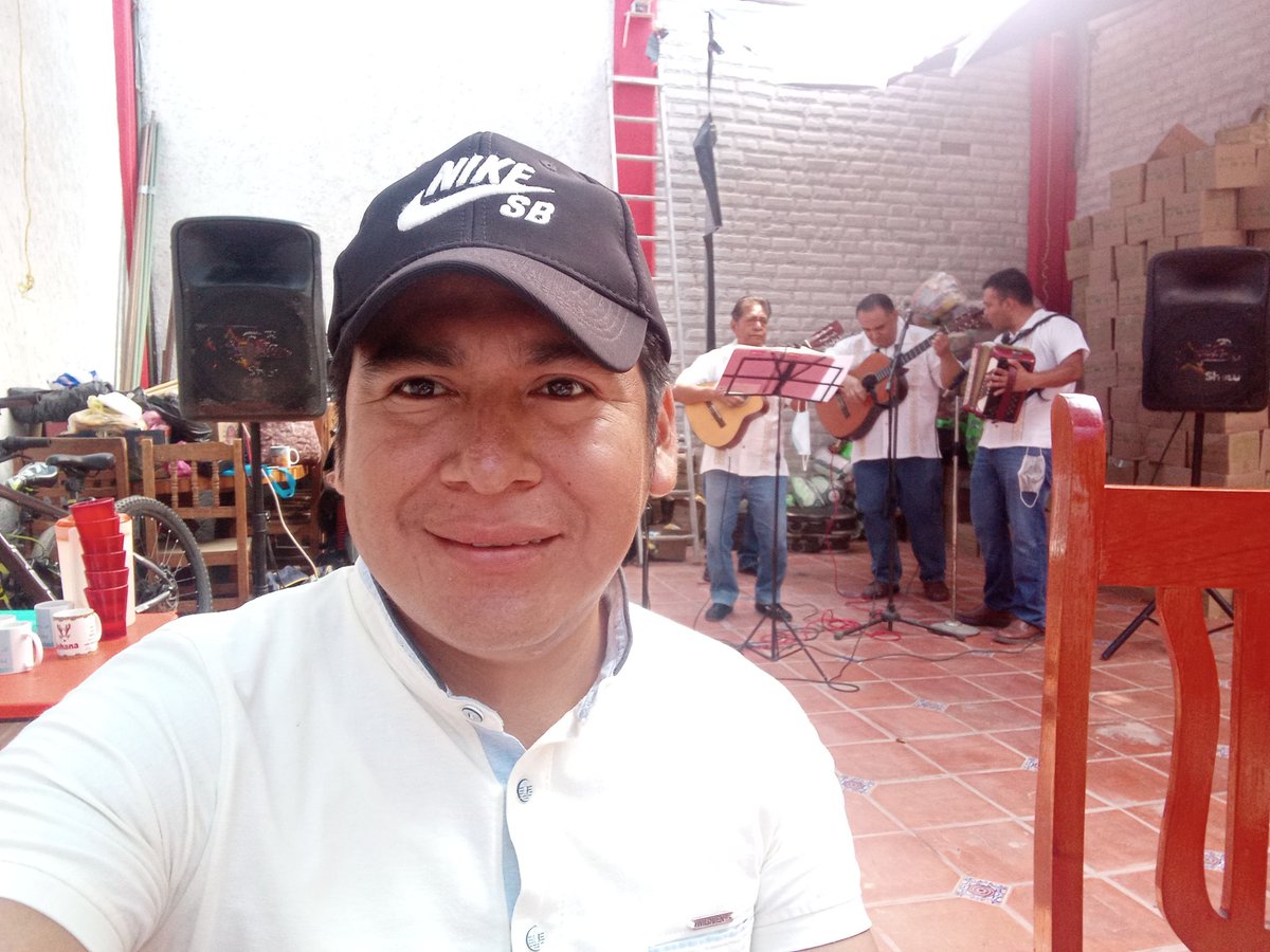 FilemonDamian's tweet image. Oportunidades una en la vida, los mejores momentos se disfrutan y una buena amistad se cuida y  aprecia para que perdure para siempre♥️