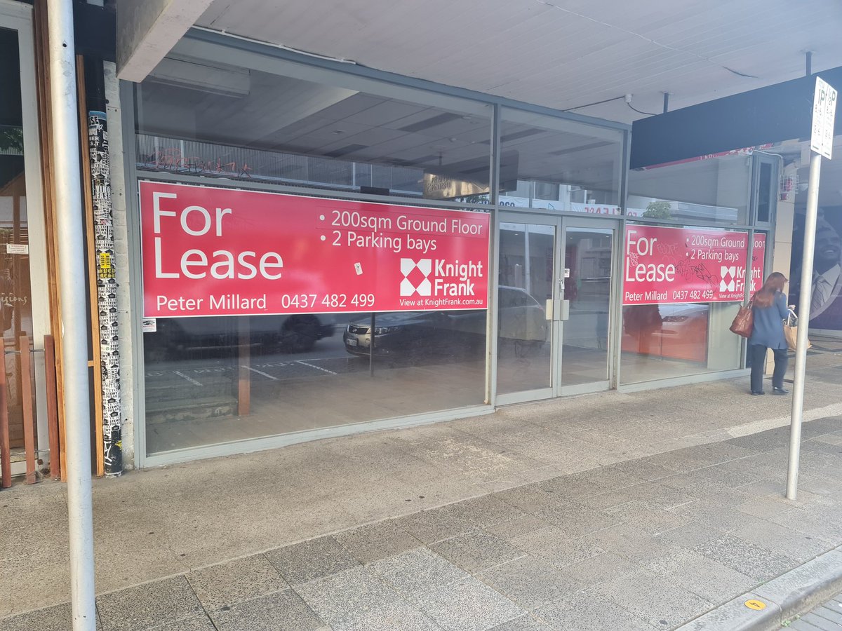 Was intrstd 2 see how  #retail spaces (I.e. vacancies) were doing in the  #CBD. 1st 4 shots are from Western side of  #HaySt (west of WilliamSt). Small and large units are vacant. Street level vacancies project  #UrbanBlight  #StruggleStreet