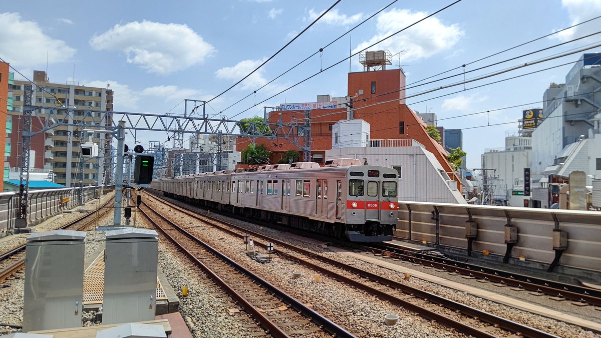 8107F_TRTA's tweet photo. 残り9本にまで減ったわりにはよく見かけますね…
#東急8500系 #8500系 #8636F #8636編成 #溝の口駅 #溝の口 #ノクチ https://t.co/1o9q6k39I0