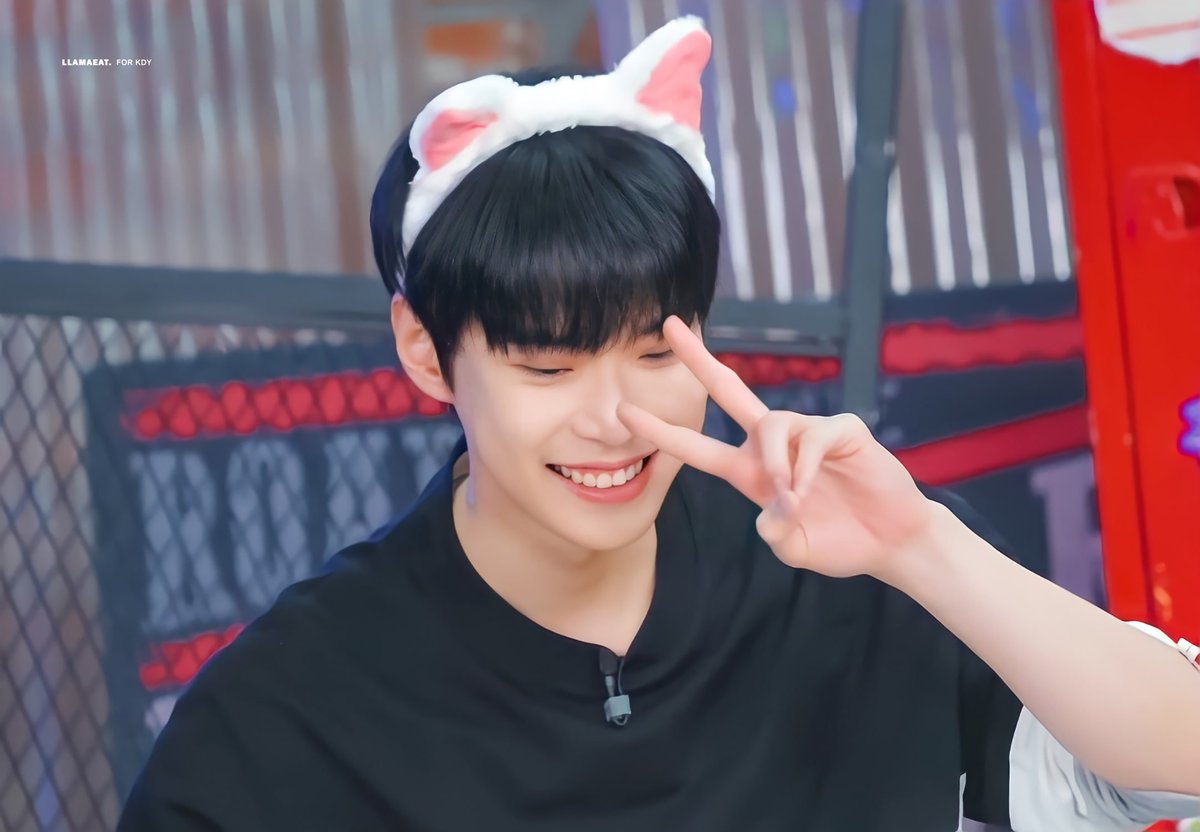 selamat hari senin buat kamu yang lagi rebahan santuy