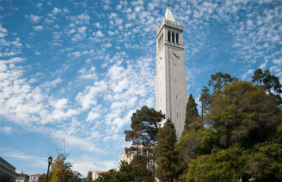 UCBerkeley's tweet photo. Did you know that our clock and bell tower has a grand total of 61 bells, the largest of which weighs 5 tons! #CalTrivia https://t.co/ldVYXCMHmm https://t.co/pH8I9Rf1ii