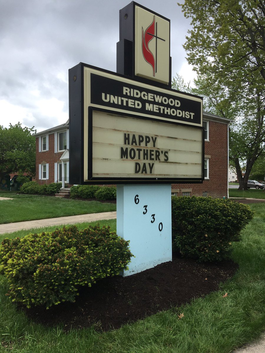 216Cub's tweet image. This past Saturday several of our scouts  gave back to our Chartered Organization by doing a little weeding &amp;amp; laying some mulch in the cool morning. 
“A scout is HELPFUL!”