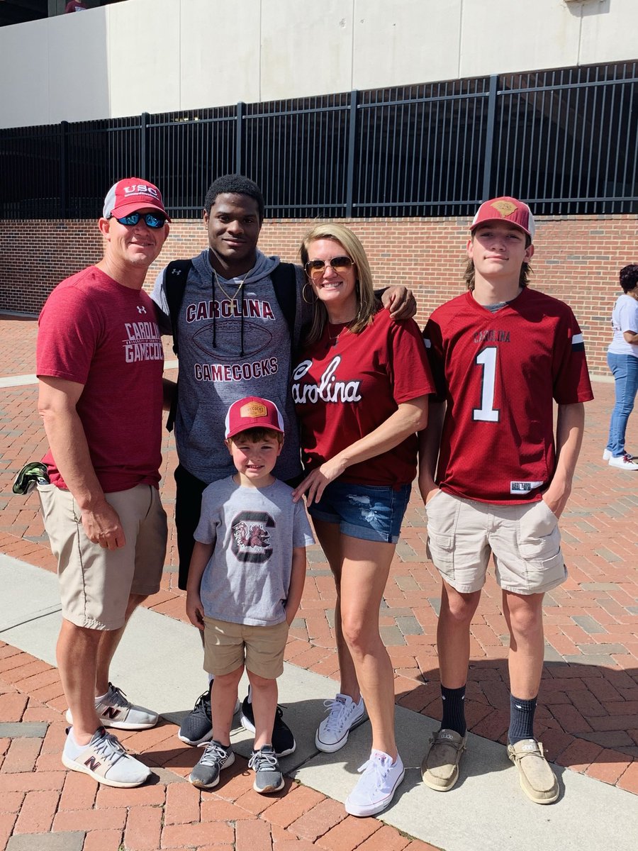 waynick5's tweet image. Pretty cool to see this old photo come across my phone today. Dreams do come true! Proud of you Nathan! @HarrisWaynick