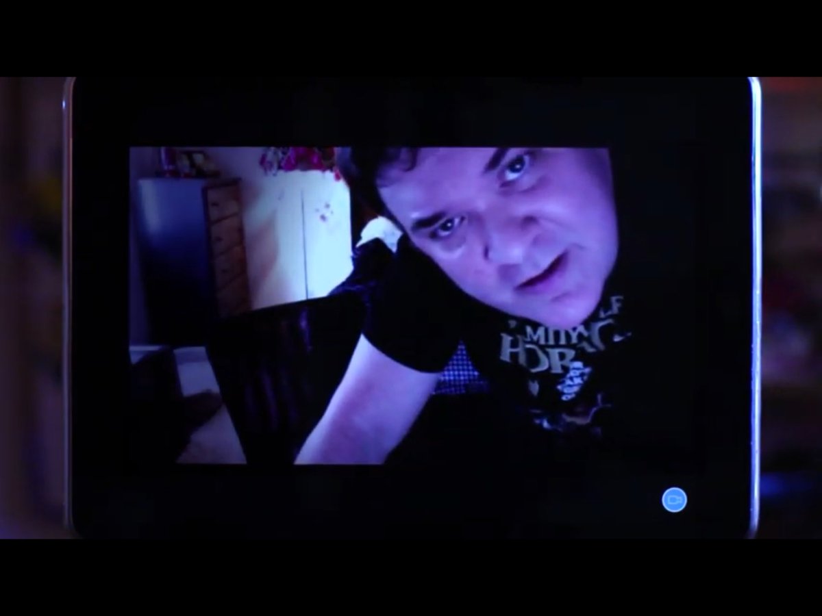 Show of hands- who's watching Philip in Stunt Kitty Film's The Portal on YouTube? @philoweenshow <a href="/StuntKittyFilms/">Rob and Debra</a> bit.ly/theportal-seri…