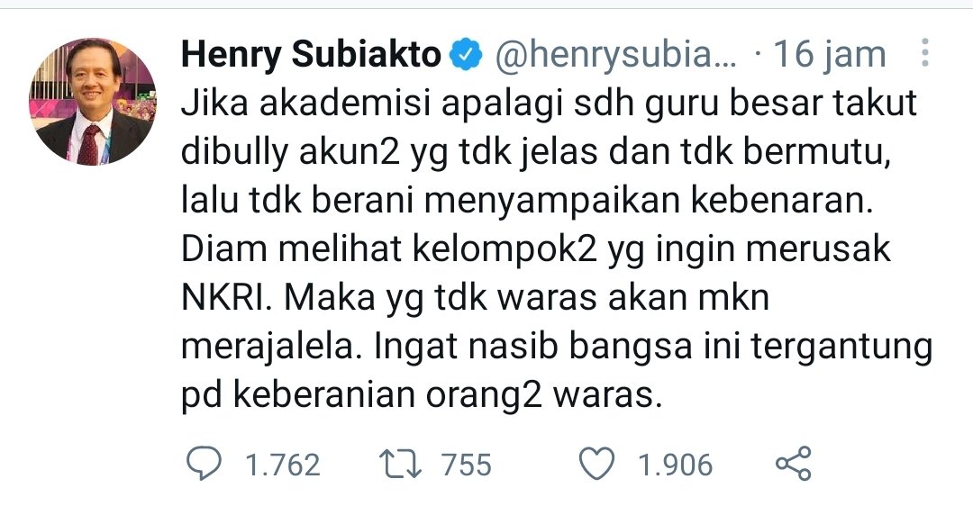 azwarsiregar's tweet image. Maaf. Saya masih kezal betul sama cuitan @henrysubiakto ini. Menyebut kita ingin merusak NKRI?
Emang sudah apa yang disumbangkan orang ini dan nenek moyangnya untuk NKRI? Kami menghibahkan Pesantren Keluarga untuk Negara !
Padahal keluarga besar kami keluarga susah. Catat itu !