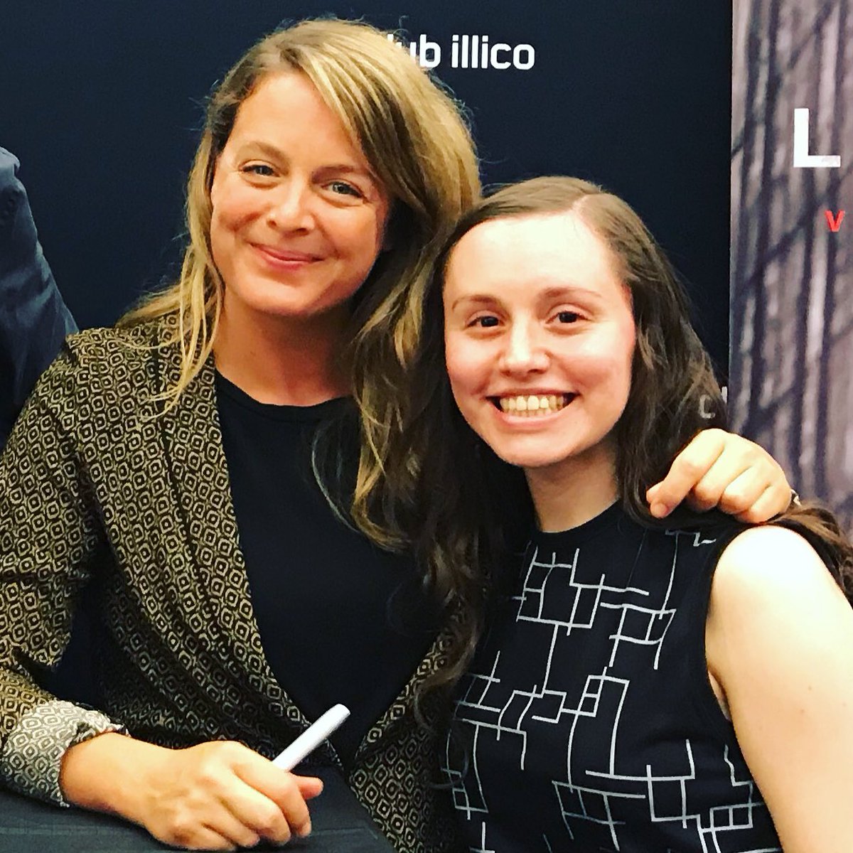 SamGuimond_'s tweet image. Tellement mais tellement contente que Julie Le Breton gagne comme personnalité féminine de l’année! Mon actrice pref mais aussi une femme tellement inspirante ❤️ #artis2021 #galaartis