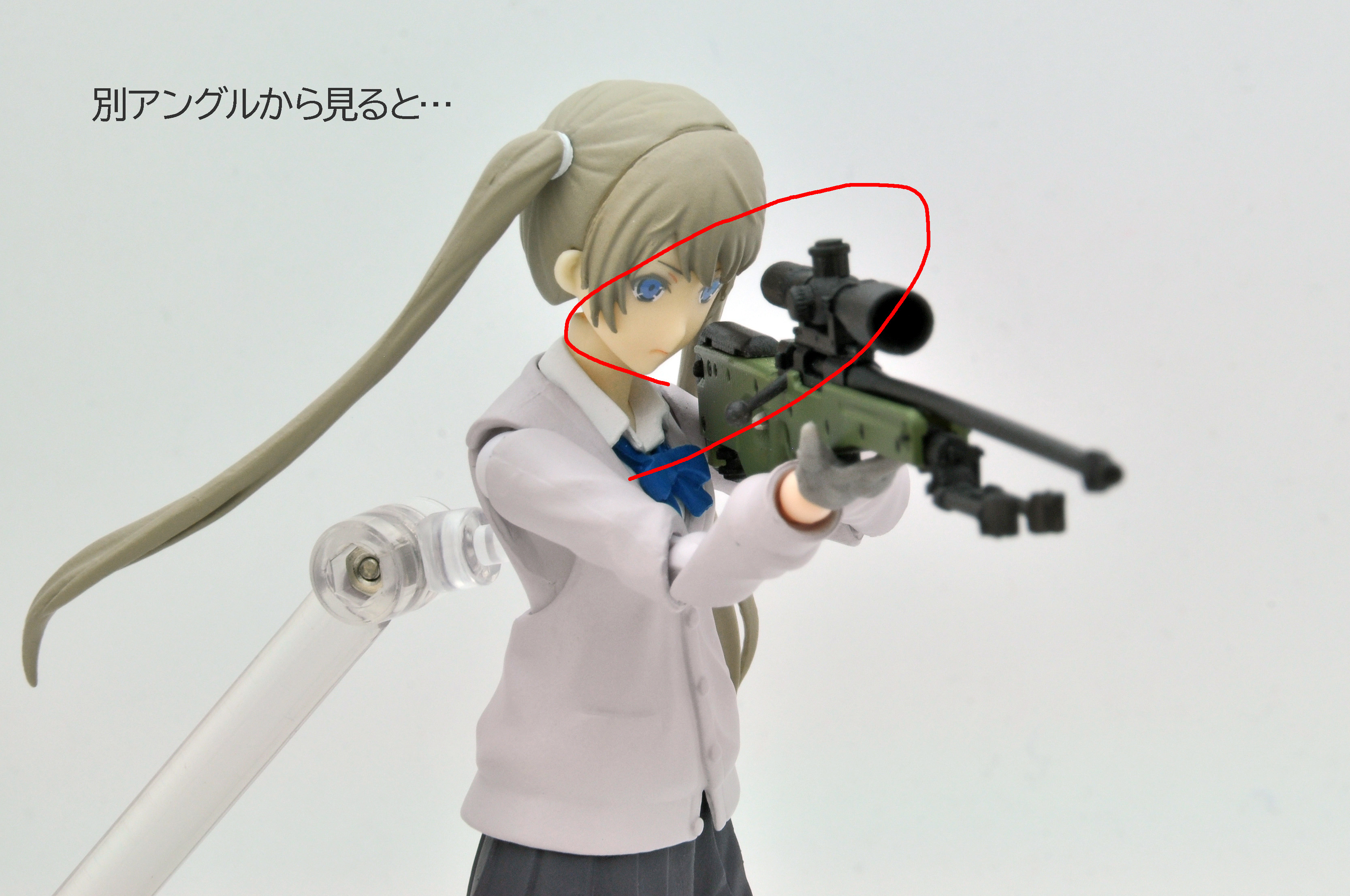 リトルアーモリー トミーテック公式 ライフルを構えたフィギュア写真を撮るコツ 撮影する角度から見たときのそれらしさ だけ に注力するとサクサク写真が撮れるようになりますよ 可動フィギュアは造形や可動域の都合で 銃をばっちり構えた ポーズを取る