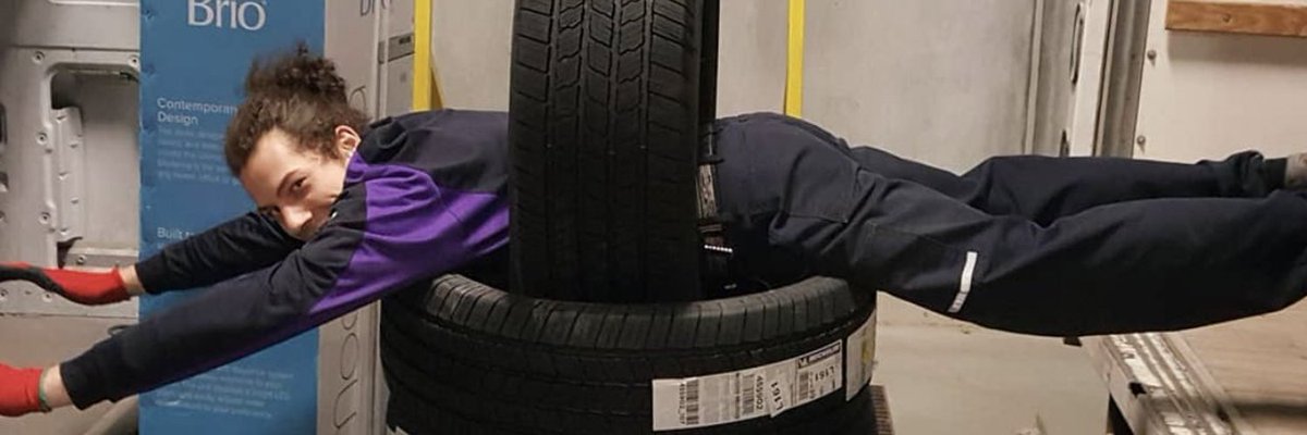 This is our Waterloo homie Raul <3
He b just messing around at work!