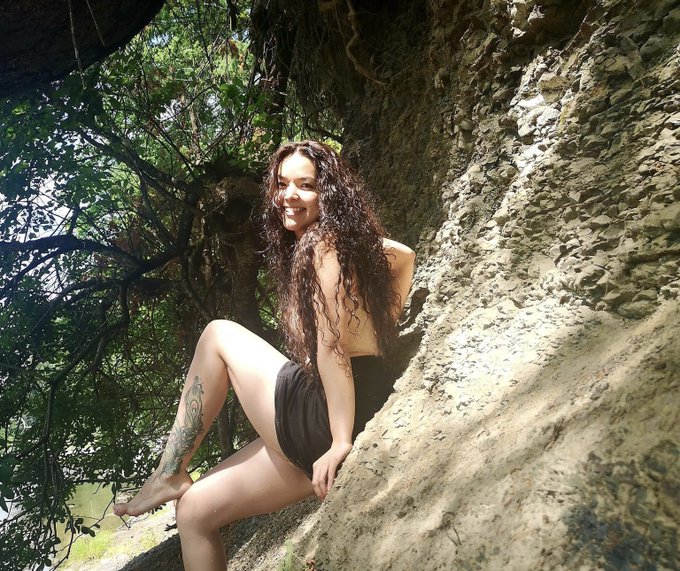 I don&rsquo;t like to be Promiscuous but every time I see you, hear you, think of you all I wanna do is experience<a href="/tag/baby"class="tags"><span>#baby</span></a><a href="/tag/maybe"class="tags"><span>#maybe</span></a><a href="/tag/wants"class="tags"><span>#wants</span></a><a href="/tag/ineedu"class="tags"><span>#ineedu</span></a><a href="/tag/younow"class="tags"><span>#younow</span></a><a href="/tag/mypussy%20"class="tags"><span>#mypussy </span></a>