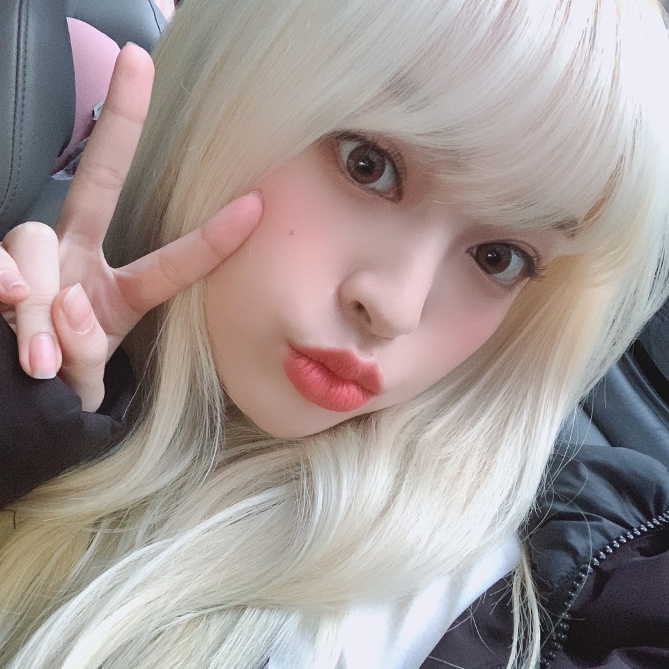 LUNARSOLAR_'s tweet photo. [#썸툰2021]

유우리가 출연한 <썸툰2021> 전편이 시즌에
공개되었습니다!
해달 분들의 많은 시청과 사랑 부탁드립니다!

💛13회 '덕후의 진심'💛
https://t.co/mDQkuMZzJS

#루나솔라 #LUNARSOLAR
#유우리 #YUURI
#Seezen #시즌 https://t.co/TiwtSOkOEV