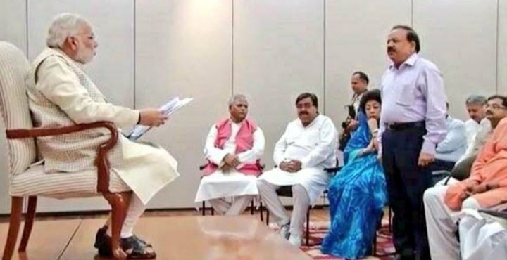 imyourWasim's tweet photo. Only bhakts says he is Dr.
#स्वास्थ्य_मंत्री_इस्तीफा_दो https://t.co/tiPMSqJEqu