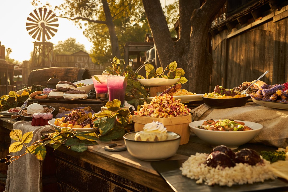 knotts's tweet image. Thank you all for joining us for the Knott's Taste of Boysenberry Festival! As the event comes to a close, what was your favorite food item from the festival?