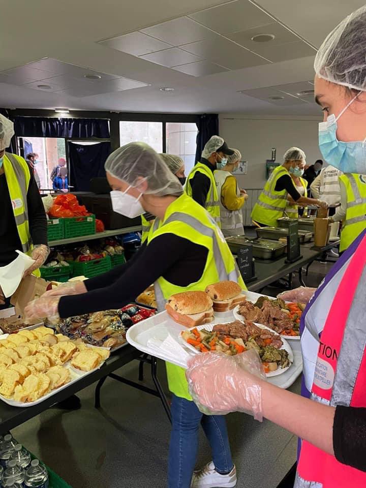 ✨Distribution du dimanche 02 mai✨

« L'union fait la force »

147 repas distribués.👏

Aidez-nous à les aider, cagnotte solidaire :
helloasso.com/associations/a…

✨ Solidairement l’AHM ✨