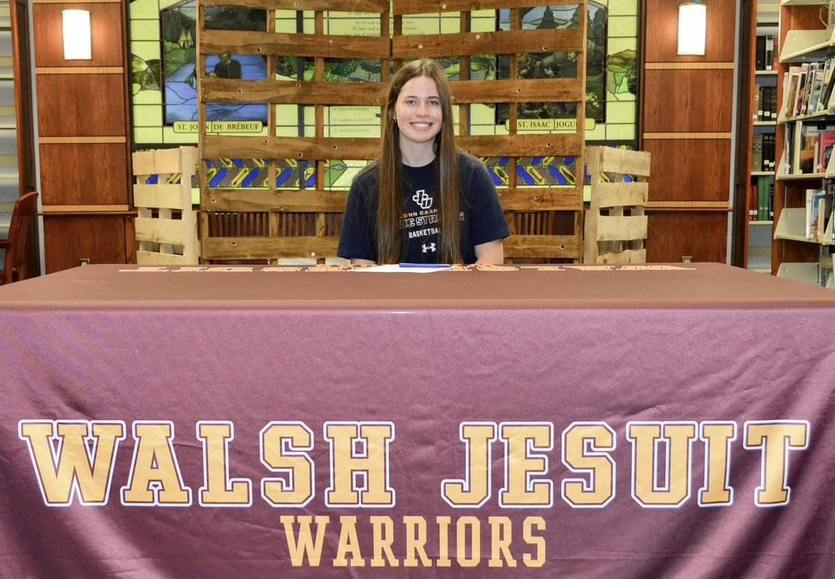 maddiepietrow's tweet photo. Very excited to announce that I will be continuing my academic and athletic career at John Carroll University! I would like to say a big thank you to my family &amp; friends, along with my Walsh and Mac teammates &amp; coaches for all the support and help along the way! Go Blue Streaks⚡️ https://t.co/5kxXMK21cF