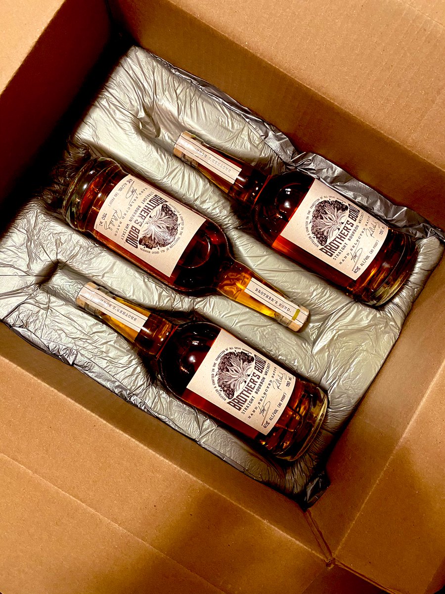 _illesztchik's tweet photo. Supporting my boys forever!!! 👏🏼🥳🥃 .. yes you see 3 bottles - 😌 @iansomerhalder @paulwesley #brothersbondbourbon https://t.co/9ZSl0YukZk