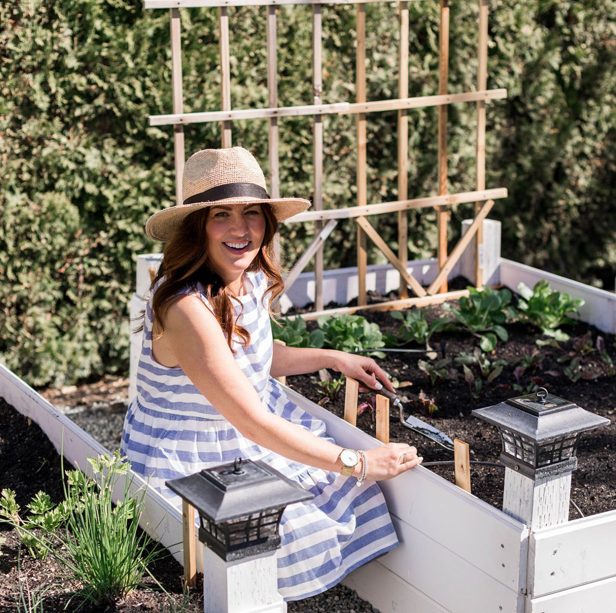 Ssshhh... 🤫 Do you know all about my 5 veggie garden must-knows? Check them out here: 
Who else is excited to get back into gardening?! 🌱 
jillianharris.com/5-veggie-garde…