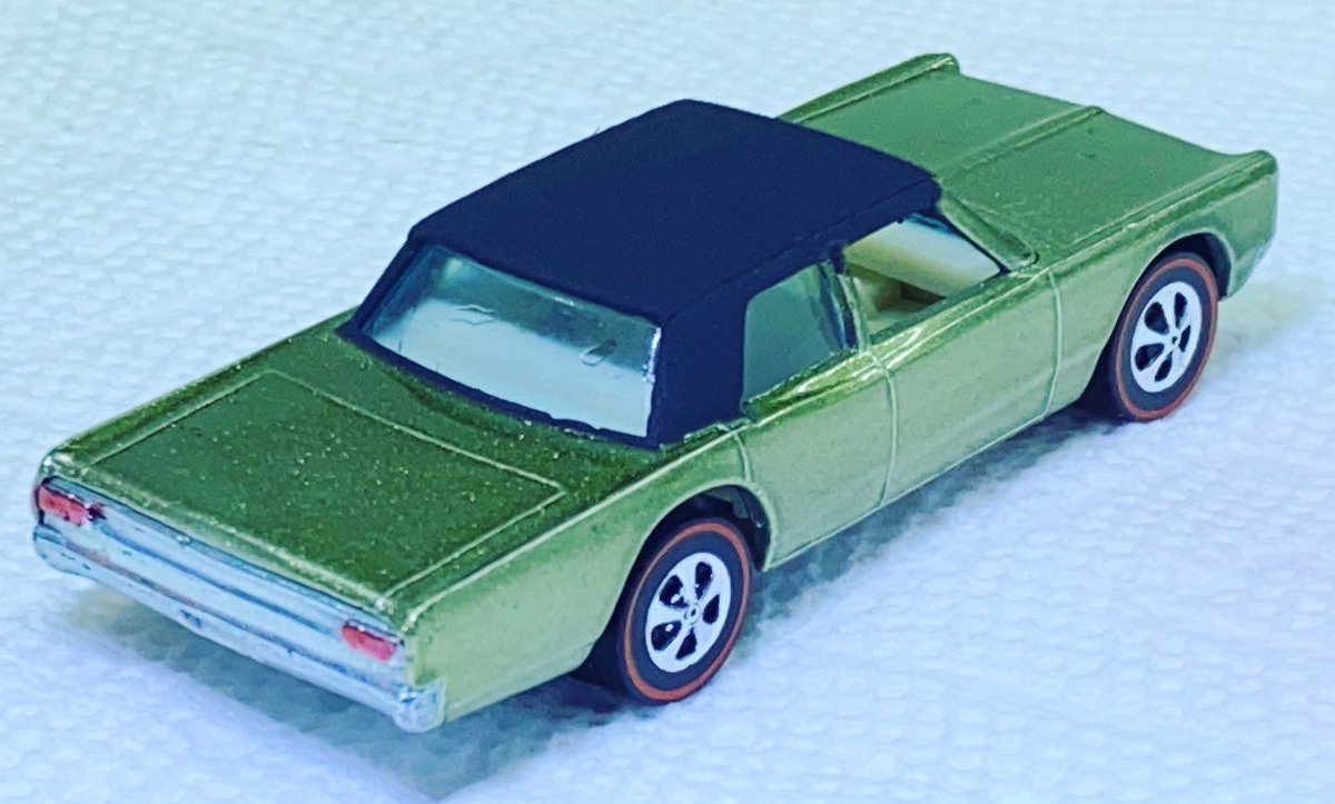 lfjii's tweet photo. Custom #redlinehotwheels Plymouth. Built from junkyard “Police Cruiser” parts. (USA 1969) #diecastrestoration #customdiecast #spectraflame https://t.co/01be2nW2J9