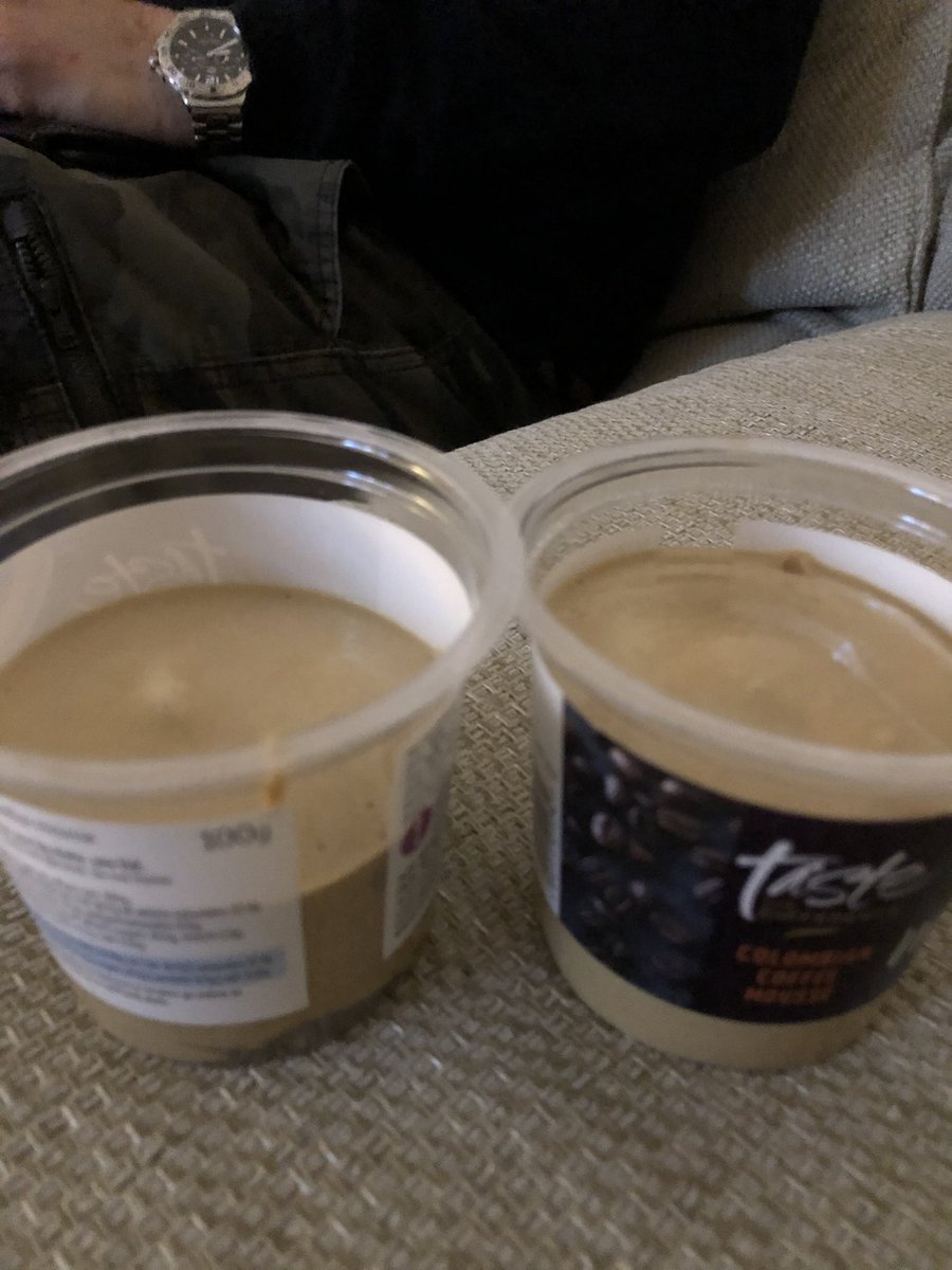 Never mind Taste The Difference! Try spot the difference! Only half a pot of coffee mousse in mine 😢😢 <a href="/sainsburys/">Sainsbury's</a> #shafted #robbed