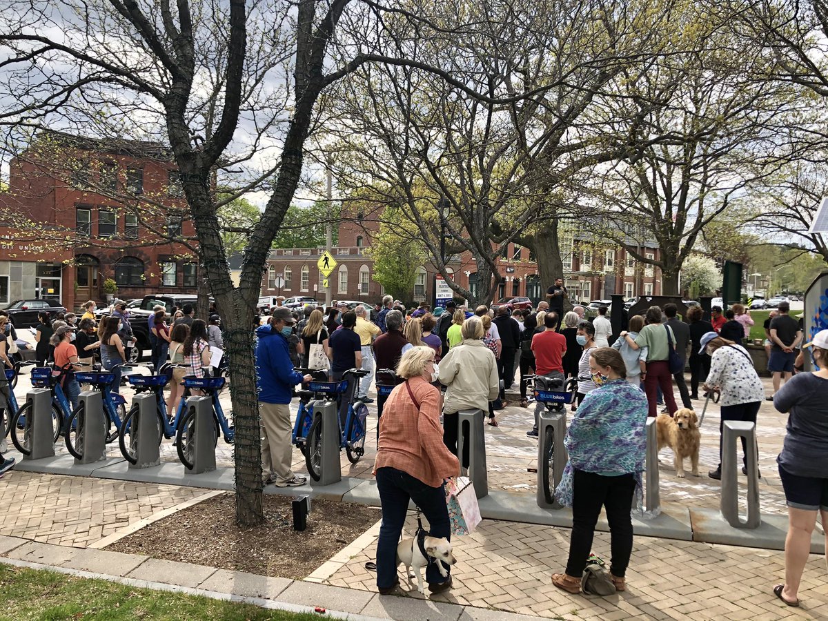 AMPatkin's tweet image. More than 100 gathered outside #Brookline Town Hall just now to rally for Gerald Alston, the Black firefighter the town fired after he reported racism and retaliation in the workplace. Earlier this week, the state’s highest court determined that firing unjust. Story to follow