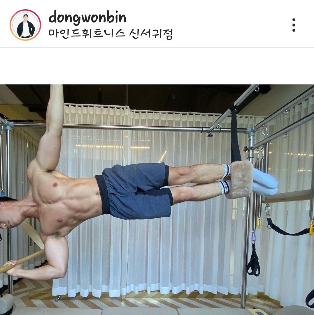 DmvSc2's tweet image. Just minding my business on IG, bout to post my car selfie and THIS... #ModelBae