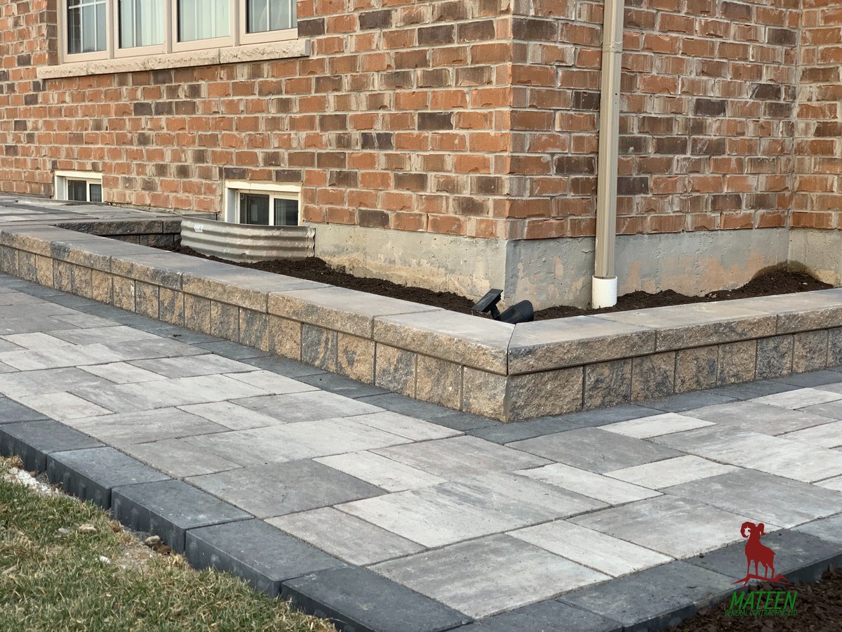 mateengeneral's tweet photo. •☀️🌺•

Expand and beautify your driveway with stone pavers.

Add a raised flowerbed for a cleaner garden look.

Visit https://t.co/InvsKTeooV for a free estimate! 

#MateenGeneral #Summer2021 https://t.co/D32GGwdipQ