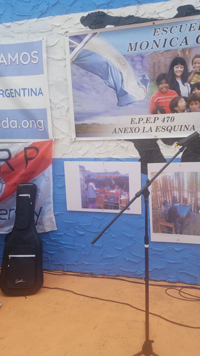 mngbaires's tweet photo. No importa qué no lean. Lo publico con orgullo en mi TL. Escuelita en monte Formoseño lleva mi nombre. Se pueden hacer cosas por el otro. Soy argentina y con éso basta 🇦🇷 https://t.co/LUFUVxNVJK