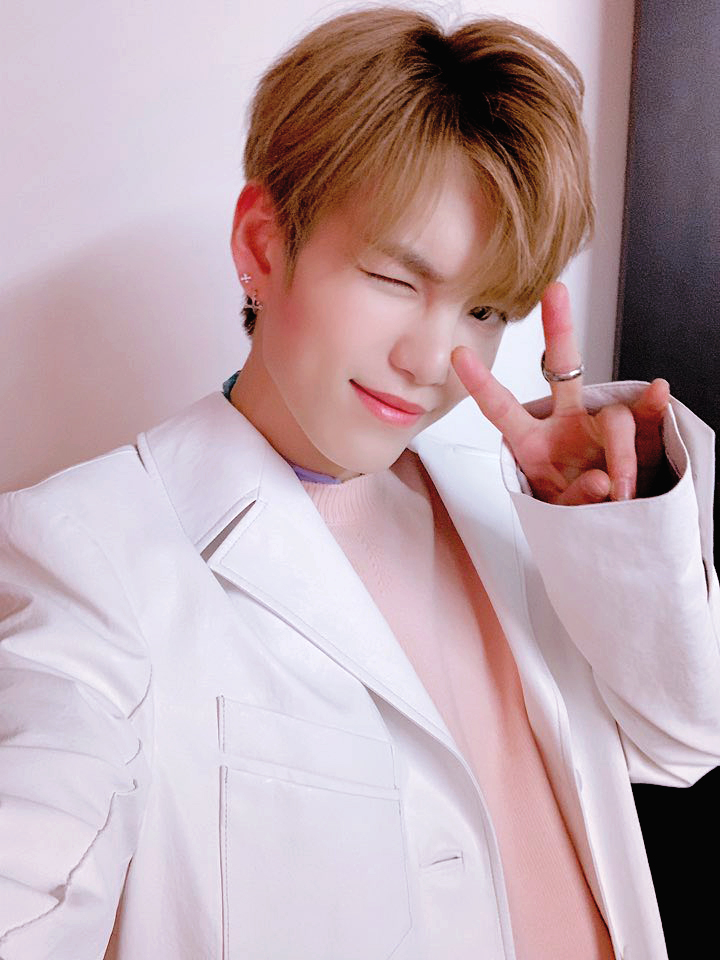 vericrazy_'s tweet photo. ❛ 𝐋𝐞𝐭'𝐬 𝐬𝐡𝐨𝐰 𝐰𝐡𝐨 𝐰𝐞 𝐚𝐫𝐞 ! ( % ) verıcrαzч song updαte : dämon's choıce. | #NANAIsBackWithLILAC 

 [#DM_Playlist] We stan NANA, así que como no podía ser menos, les muestro la nueva adición a mi playlist, aunque todas sus canciones merecen una oportunidad. https://t.co/OMCKUxwnOu