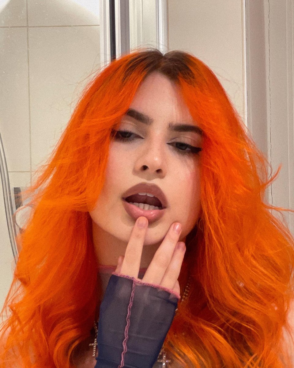 abbyrartistry's tweet photo. orange. https://t.co/sHoa3YrIDK