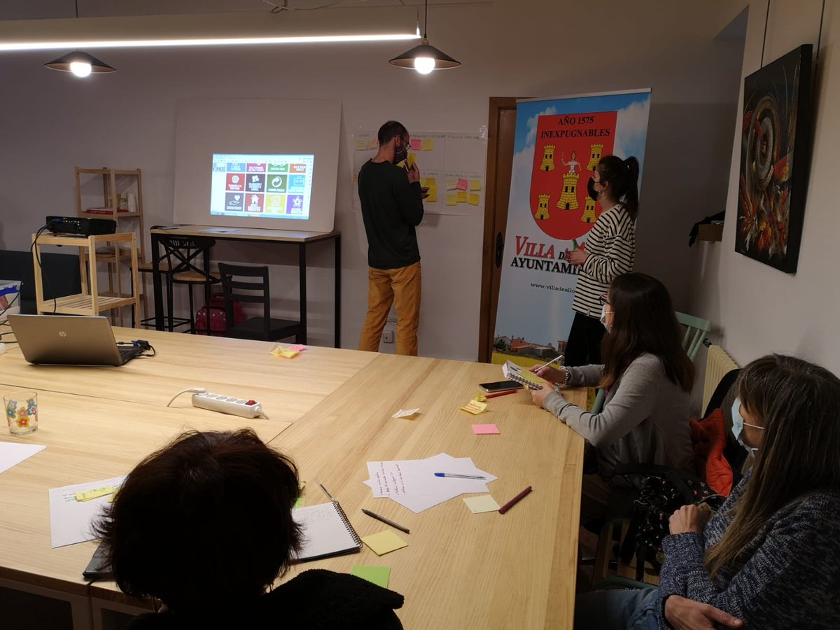 La semana pasada pudimos ser partícipes de la PRIMERA sesión de COMUNAL. 🎨👩🏼‍🎨

 ¿Os gusta este tipo de ACTIVIDADES?

Más fotos en el FB del Ayuntamiento de Allo 📸

facebook.com/ayto.villadeal…