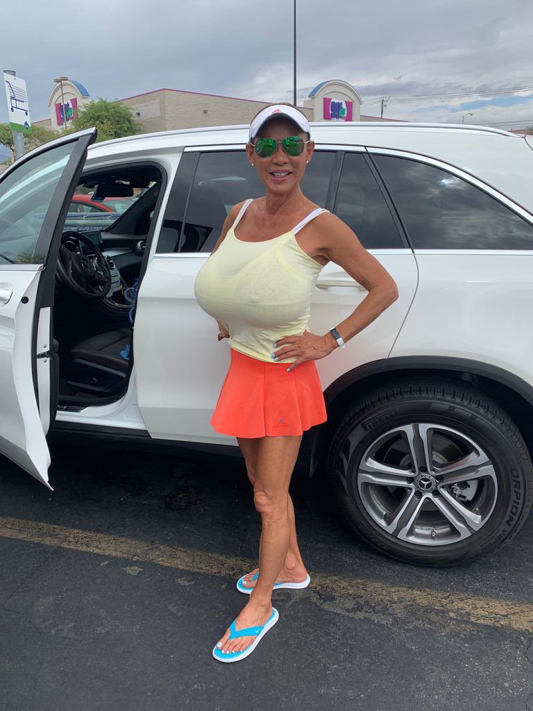 TW Pornstars - 4 pic. Minka. Twitter. Today was to windy to play tennis in Las Vegas. 9:12 PM