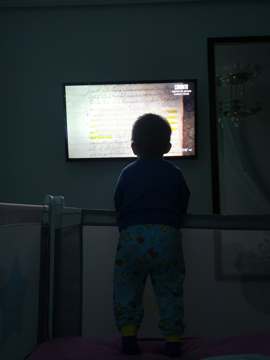 #infertilmamis pues resulta que a dragoncete le gusta cuarto milenio...... Cualquiera lo acuesta hoy.....